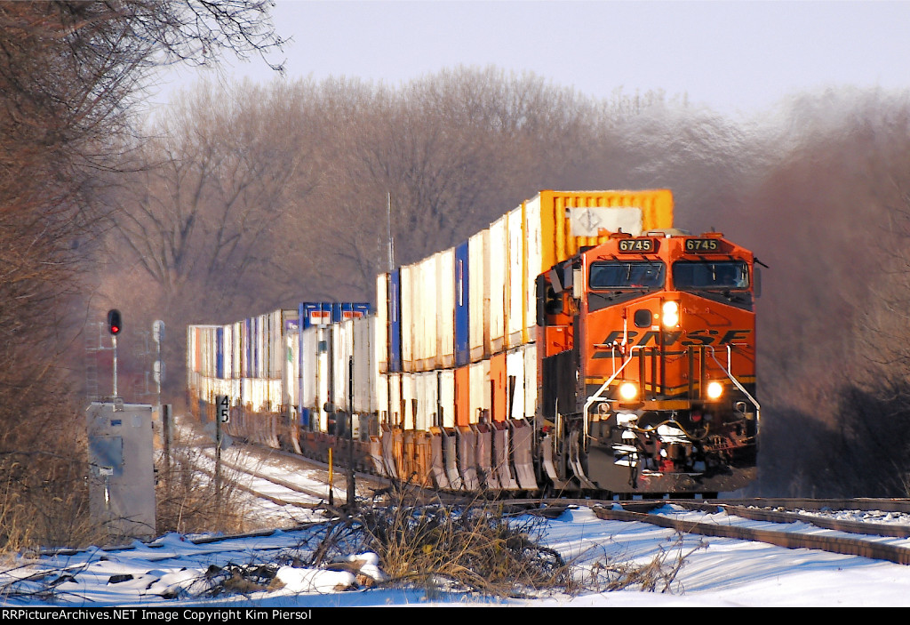 BNSF 6745